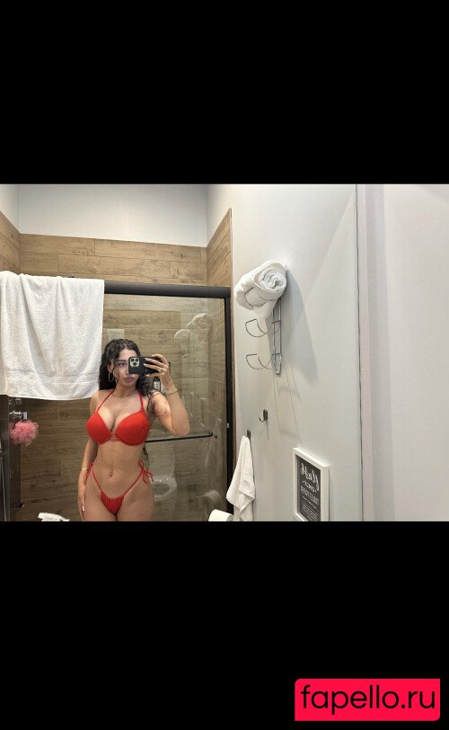 Kareena Bachra Onlyfans Photo Gallery 