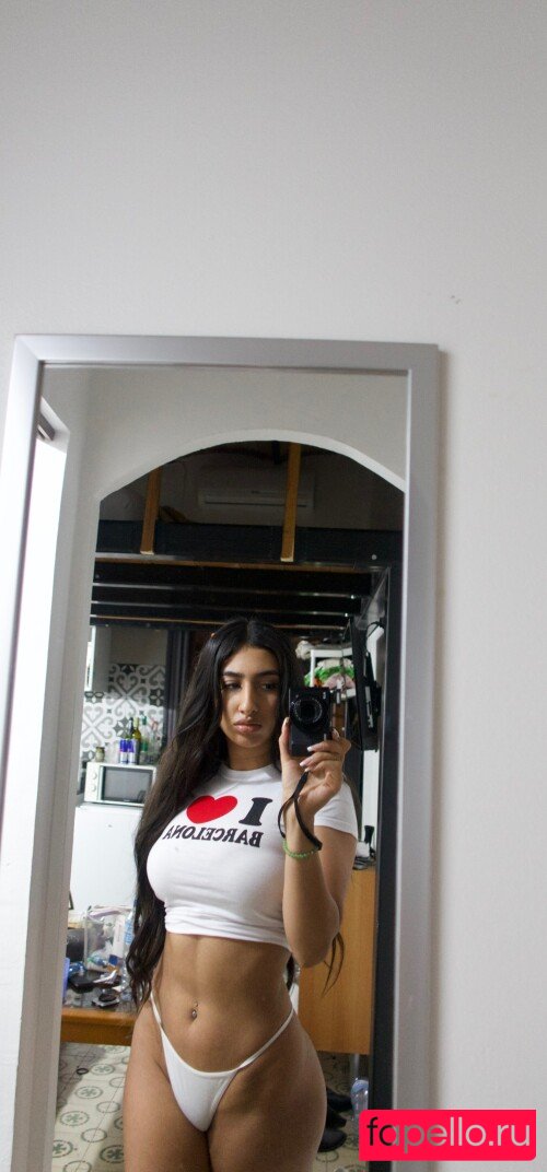 Kareena Bachra Onlyfans Photo Gallery 