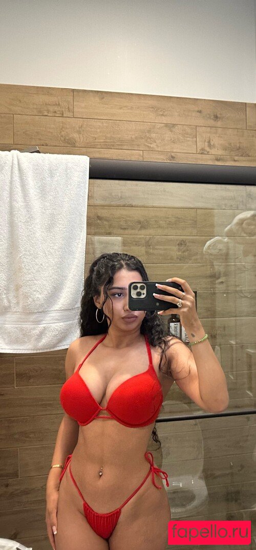 Kareena Bachra Onlyfans Photo Gallery 