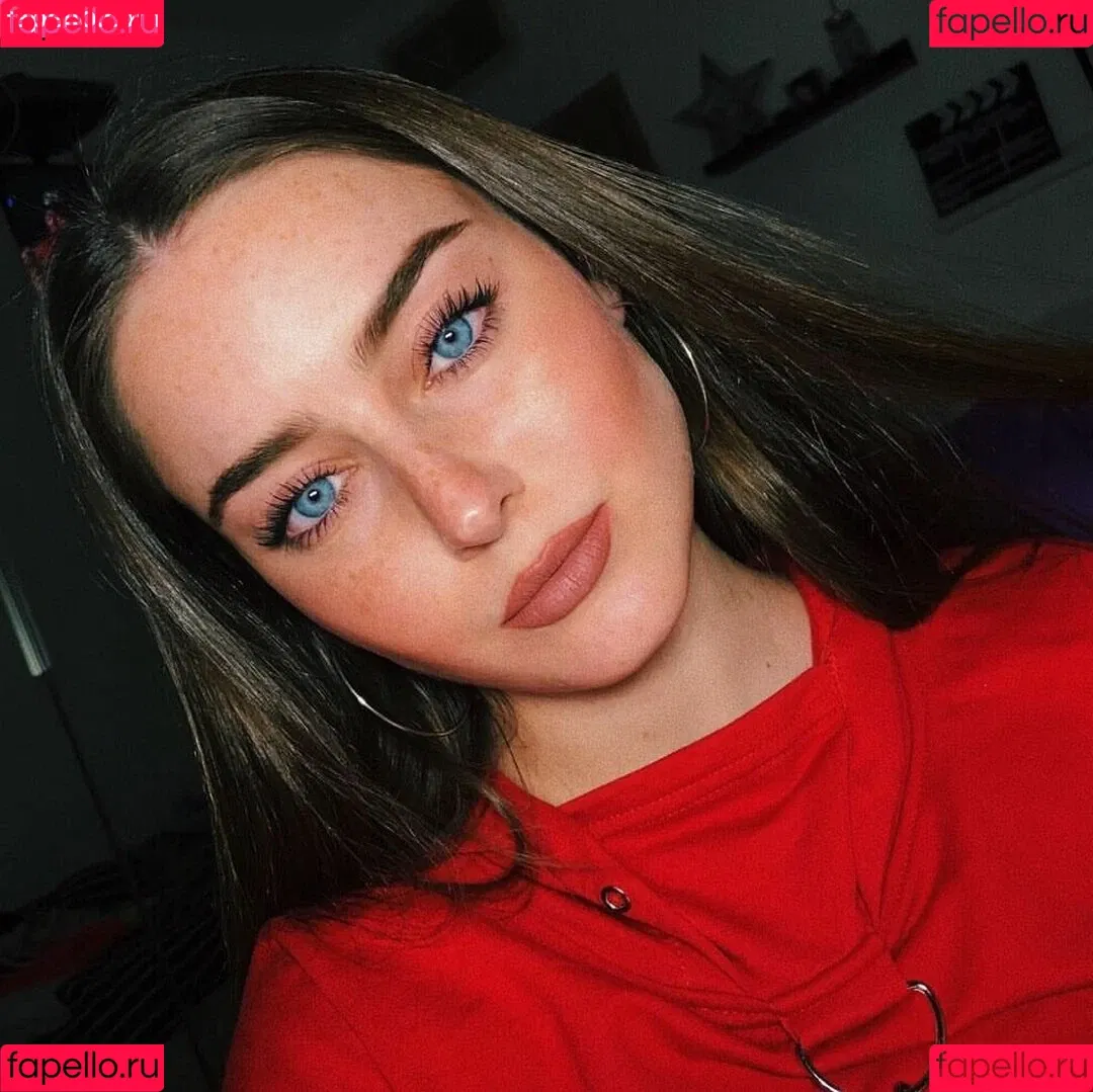 Effy Palarya Onlyfans Photo Gallery 