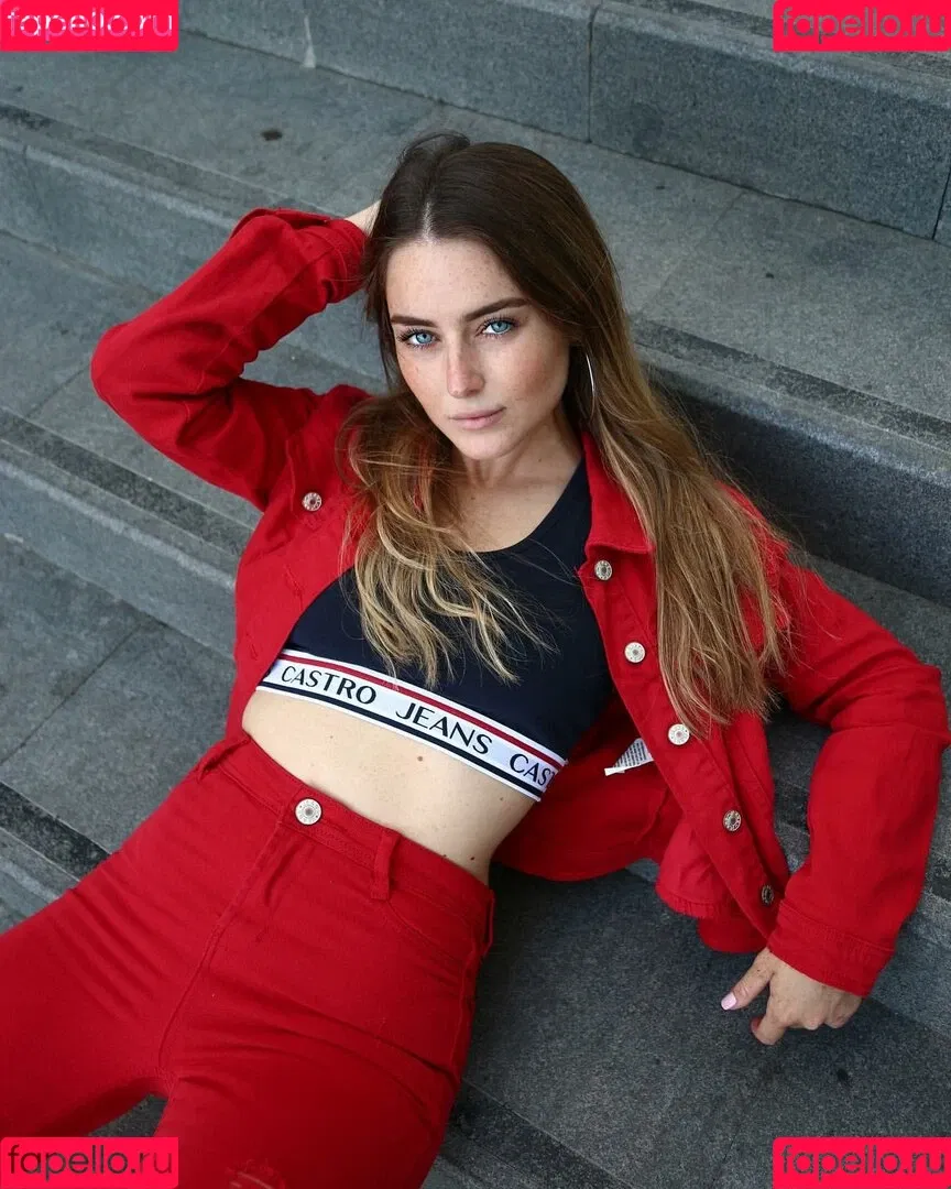 Effy Palarya Onlyfans Photo Gallery 