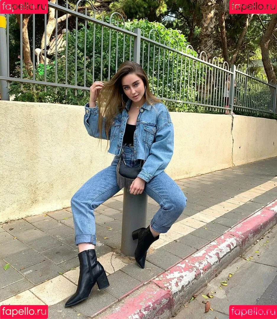 Effy Palarya Onlyfans Photo Gallery 