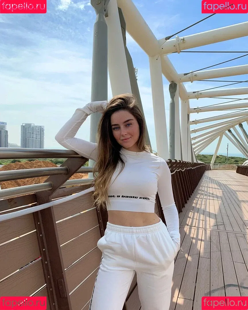 Effy Palarya Onlyfans Photo Gallery 