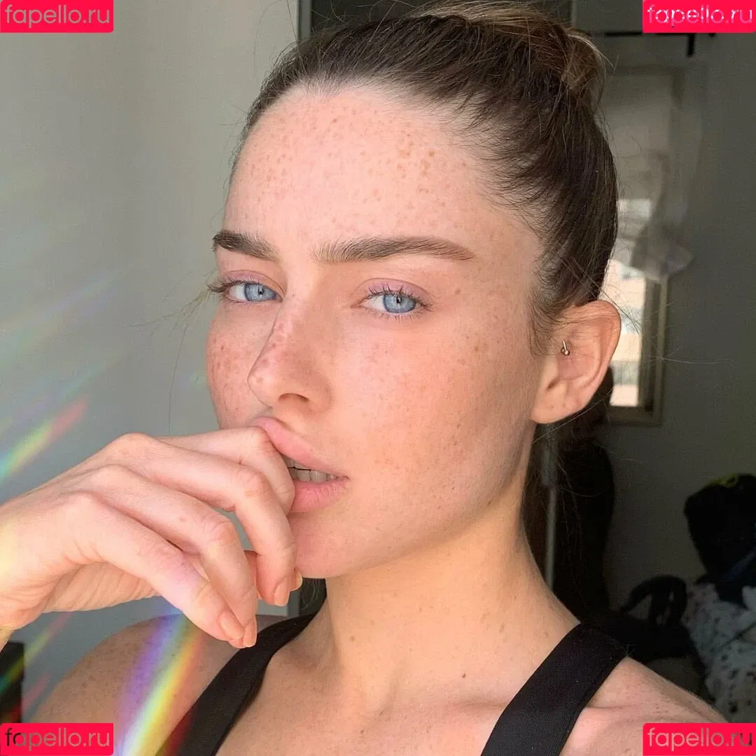 Effy Palarya Onlyfans Photo Gallery 