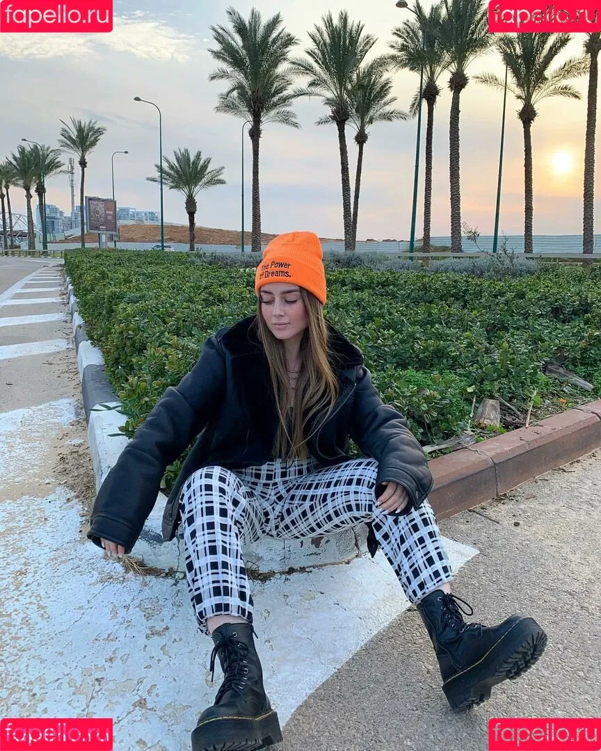 Effy Palarya Onlyfans Photo Gallery 