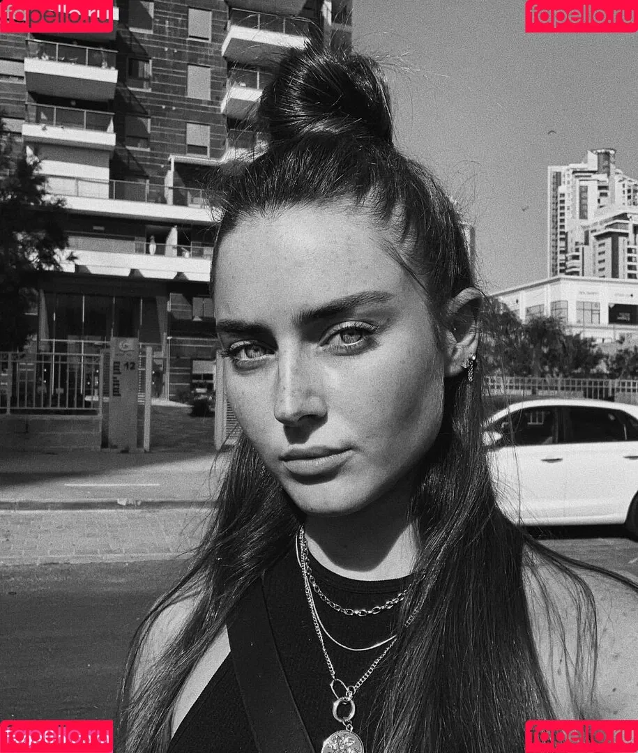 Effy Palarya Onlyfans Photo Gallery 