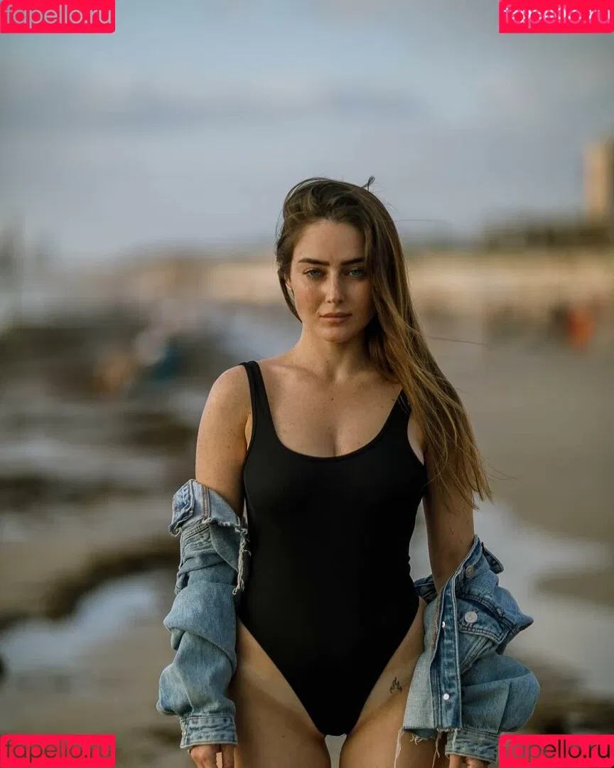 Effy Palarya Onlyfans Photo Gallery 