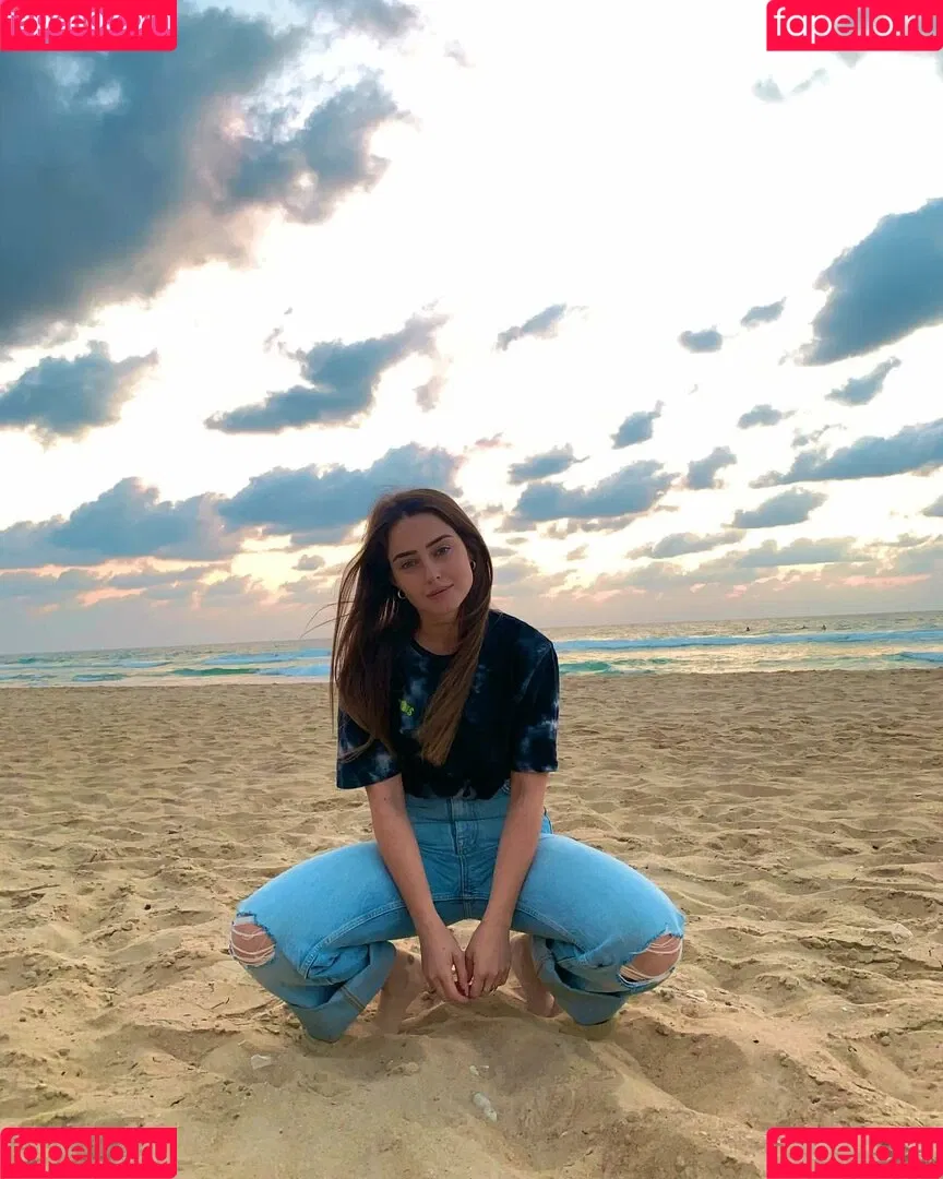 Effy Palarya Onlyfans Photo Gallery 