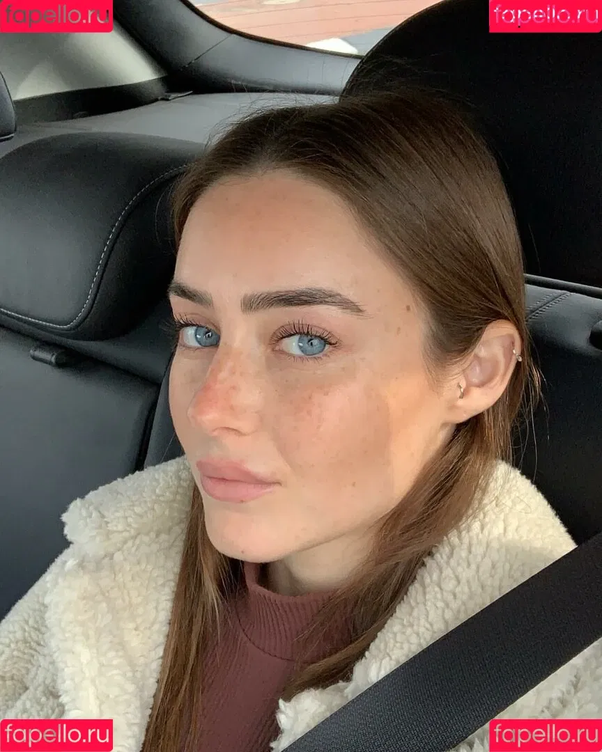 Effy Palarya Onlyfans Photo Gallery 