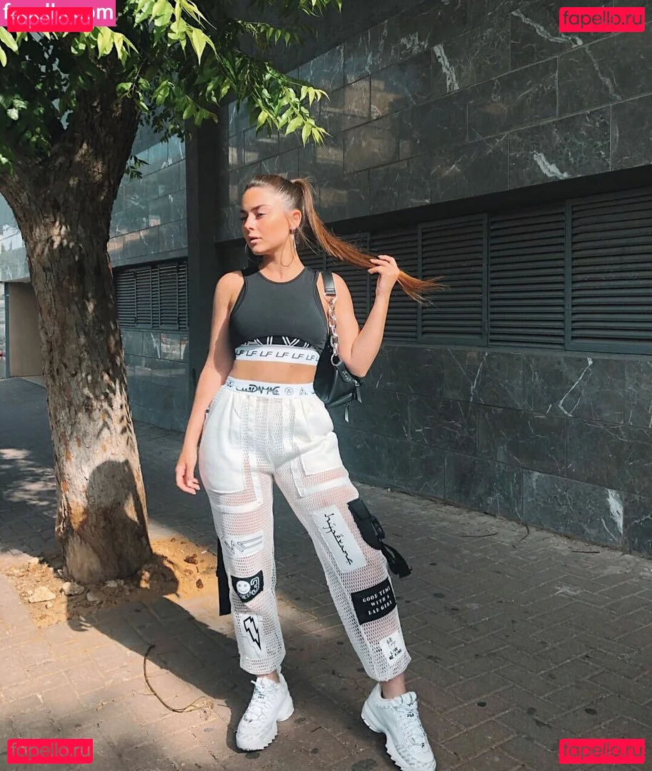 Effy Palarya Onlyfans Photo Gallery 