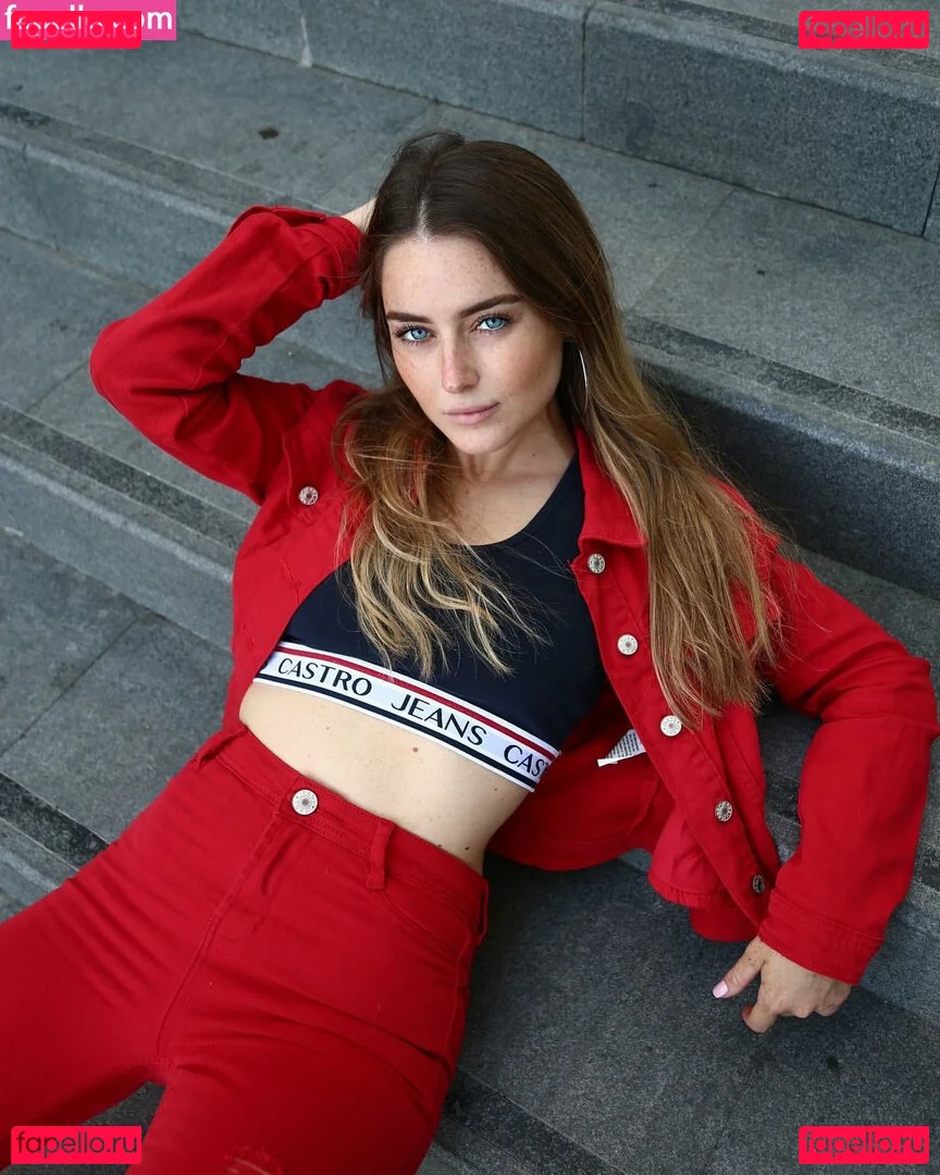 Effy Palarya Onlyfans Photo Gallery 