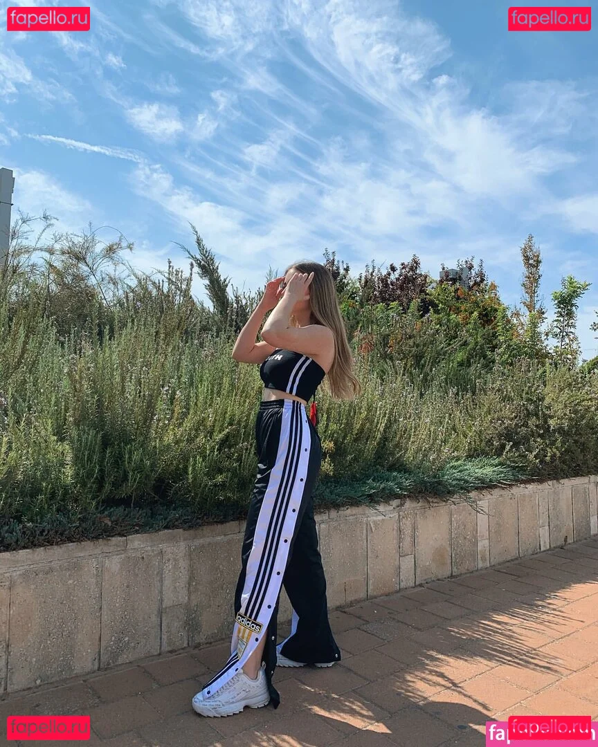 Effy Palarya Onlyfans Photo Gallery 