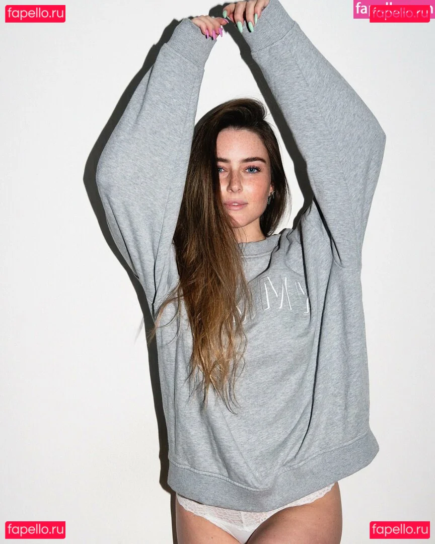 Effy Palarya Onlyfans Photo Gallery 