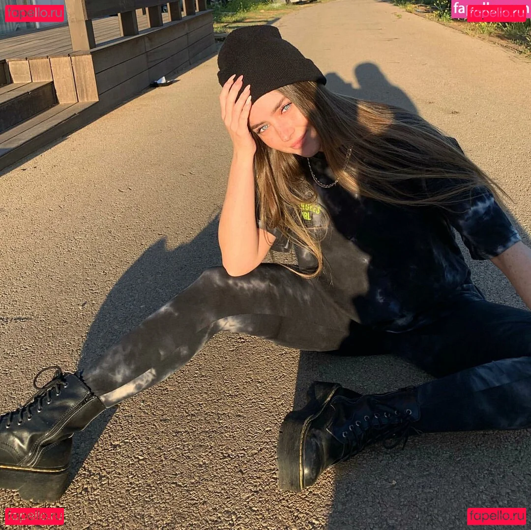 Effy Palarya Onlyfans Photo Gallery 