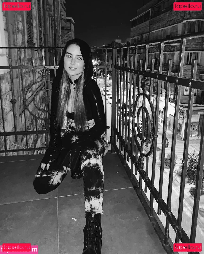 Effy Palarya Onlyfans Photo Gallery 