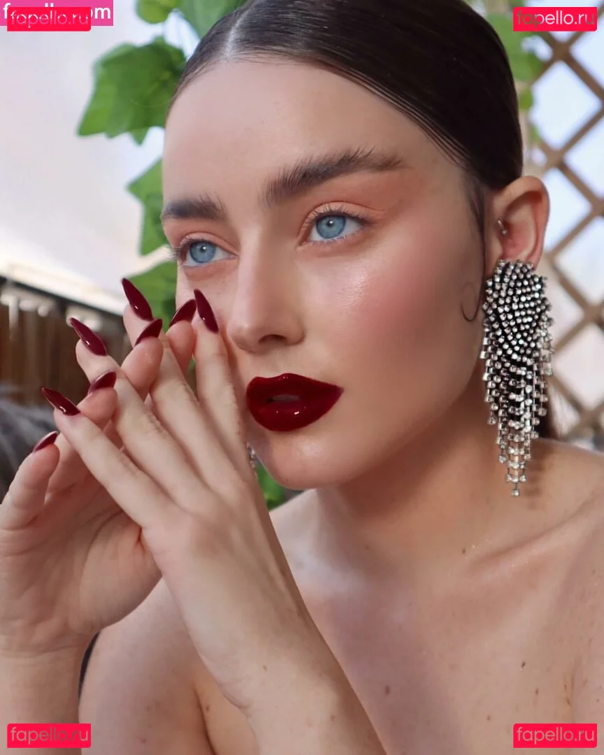 Effy Palarya Onlyfans Photo Gallery 