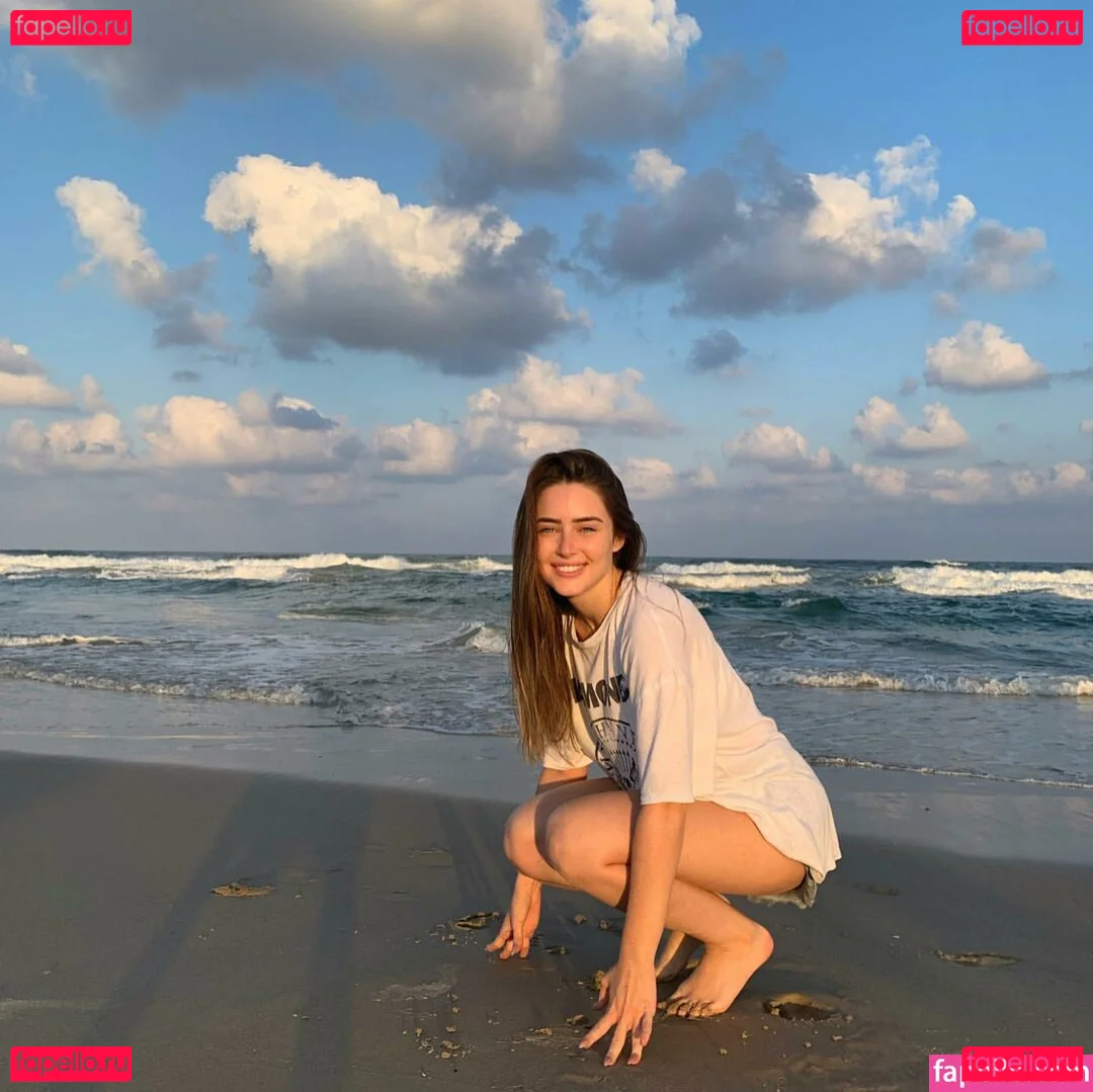 Effy Palarya Onlyfans Photo Gallery 