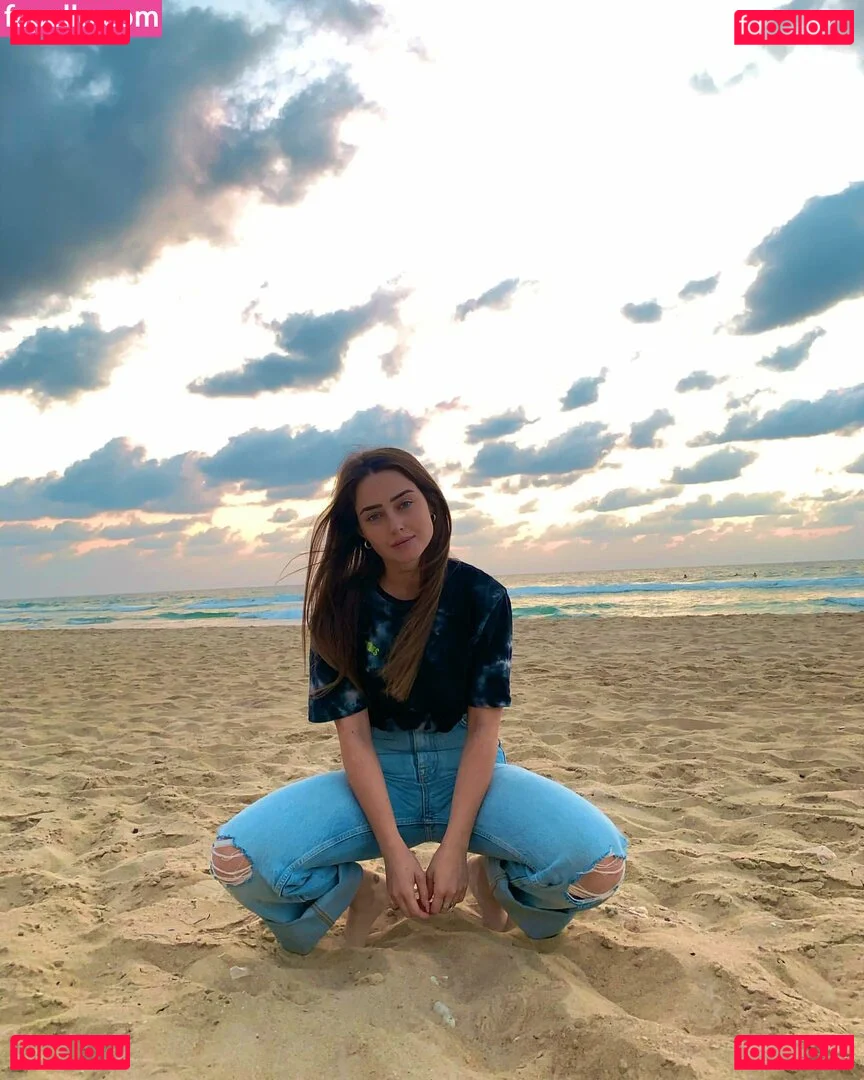 Effy Palarya Onlyfans Photo Gallery 