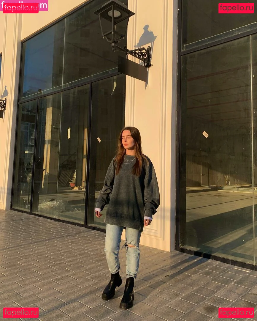 Effy Palarya Onlyfans Photo Gallery 