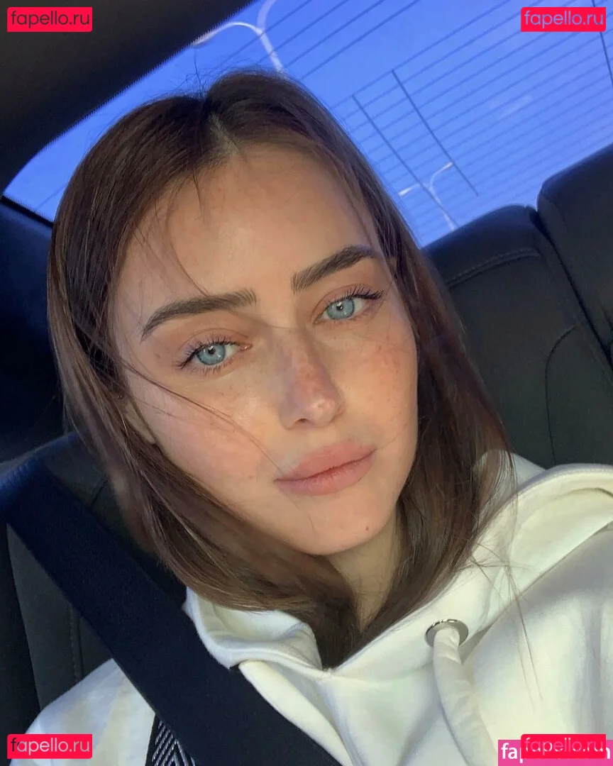 Effy Palarya Onlyfans Photo Gallery 