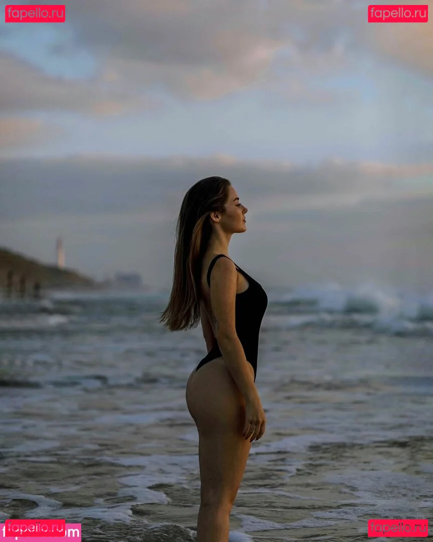 Effy Palarya Onlyfans Photo Gallery 