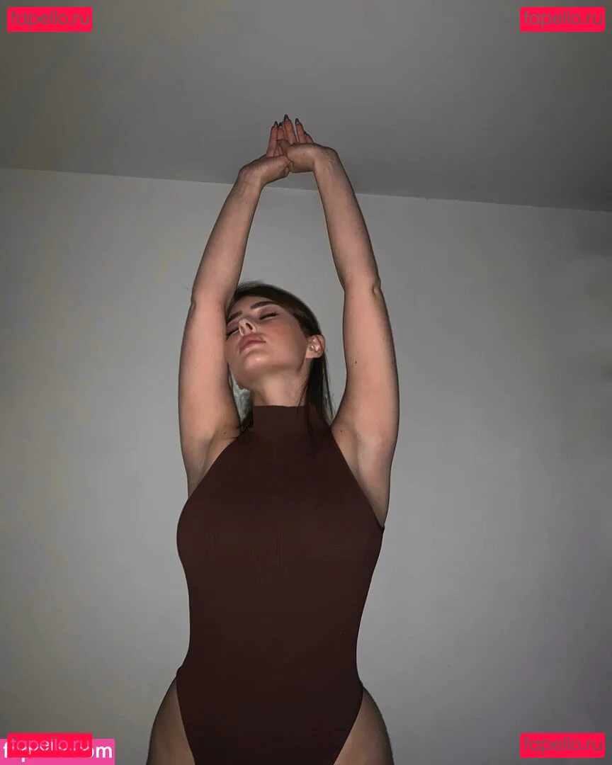 Effy Palarya Onlyfans Photo Gallery 