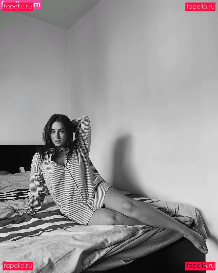 Effy Palarya Onlyfans Photo Gallery 