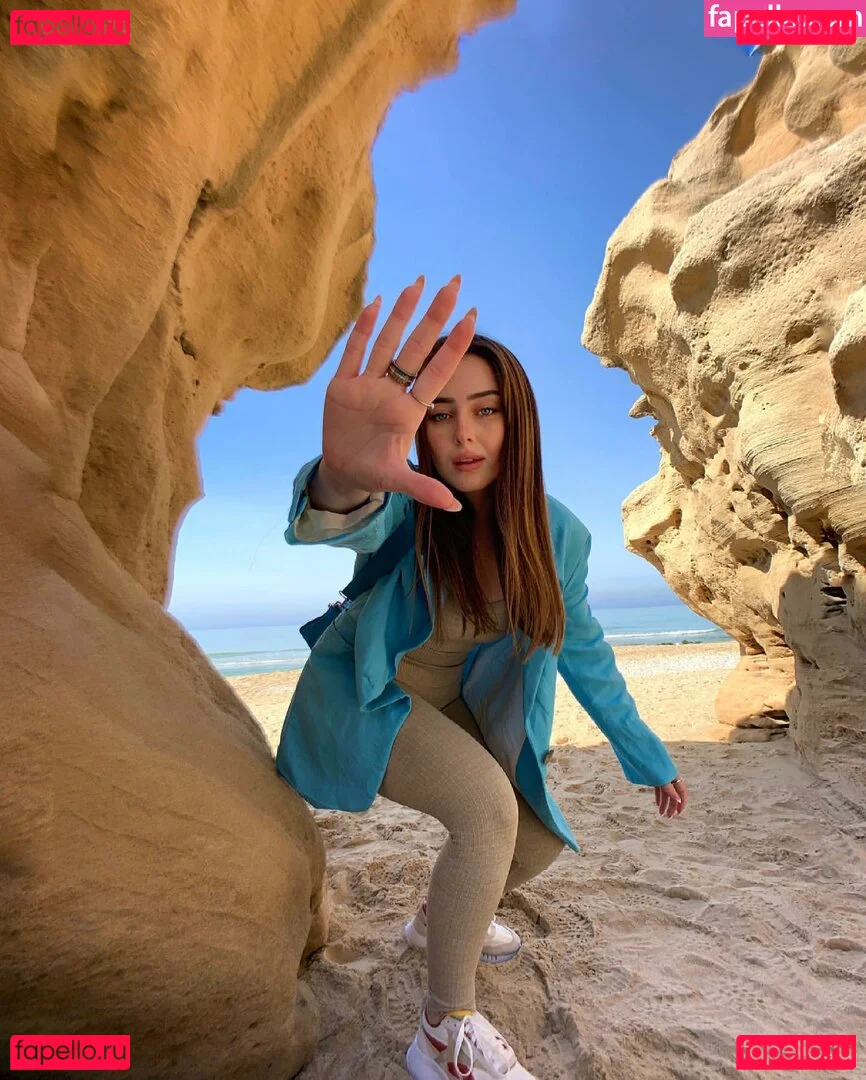 Effy Palarya Onlyfans Photo Gallery 