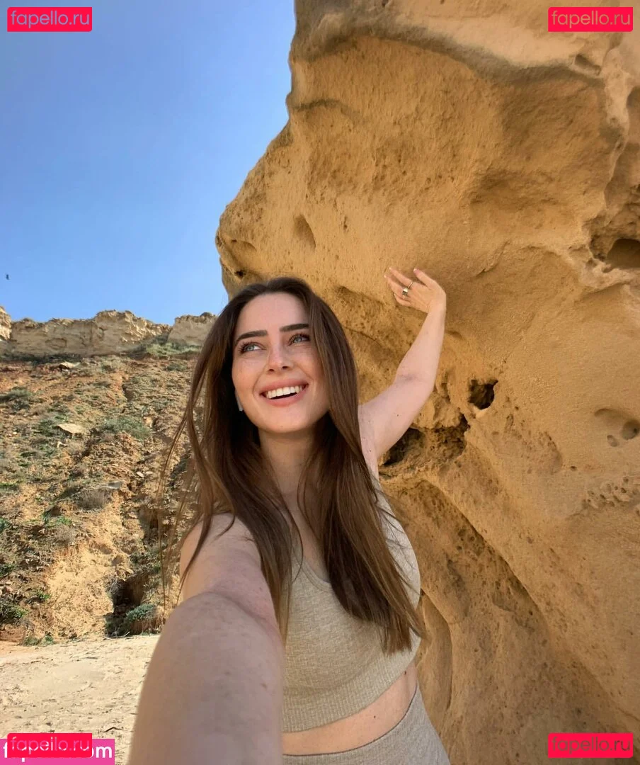 Effy Palarya Onlyfans Photo Gallery 