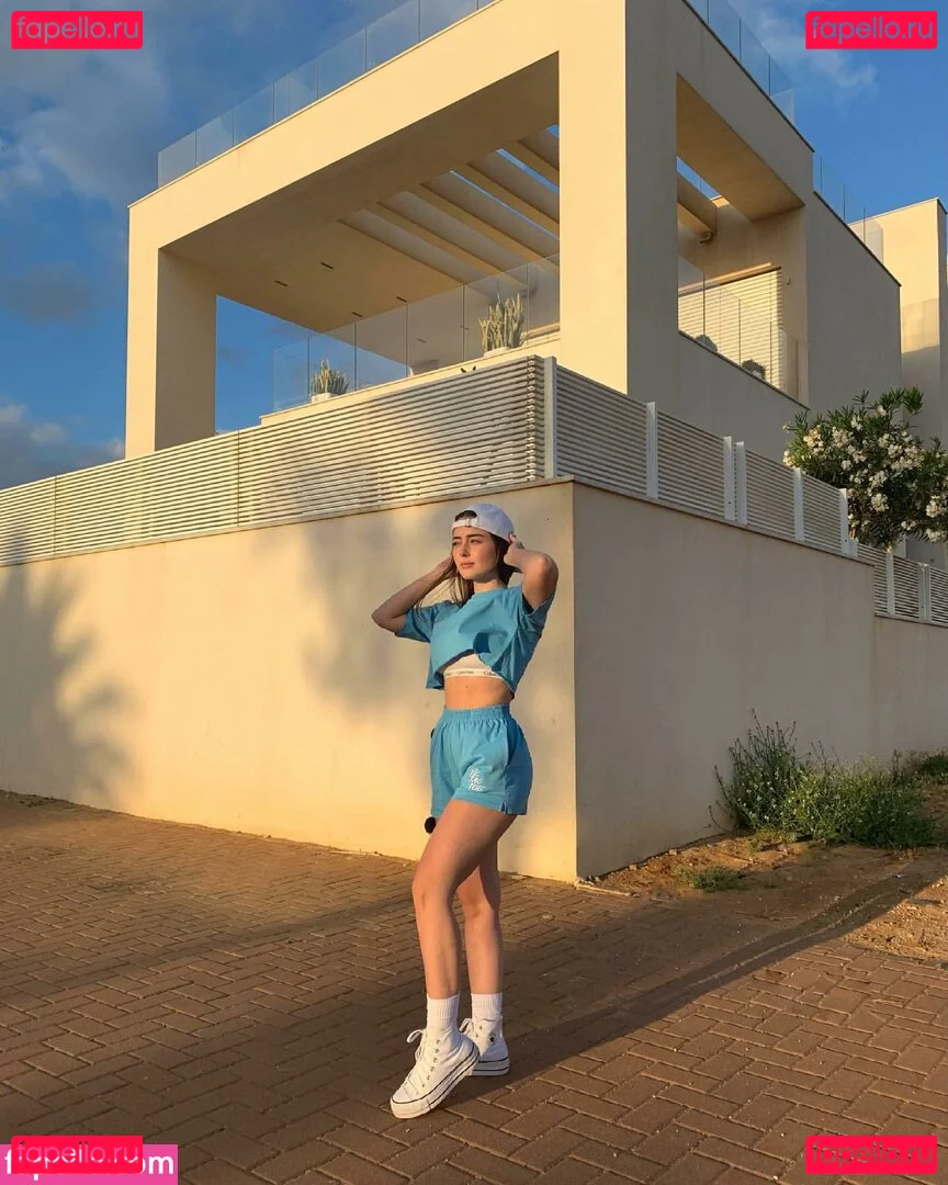 Effy Palarya Onlyfans Photo Gallery 