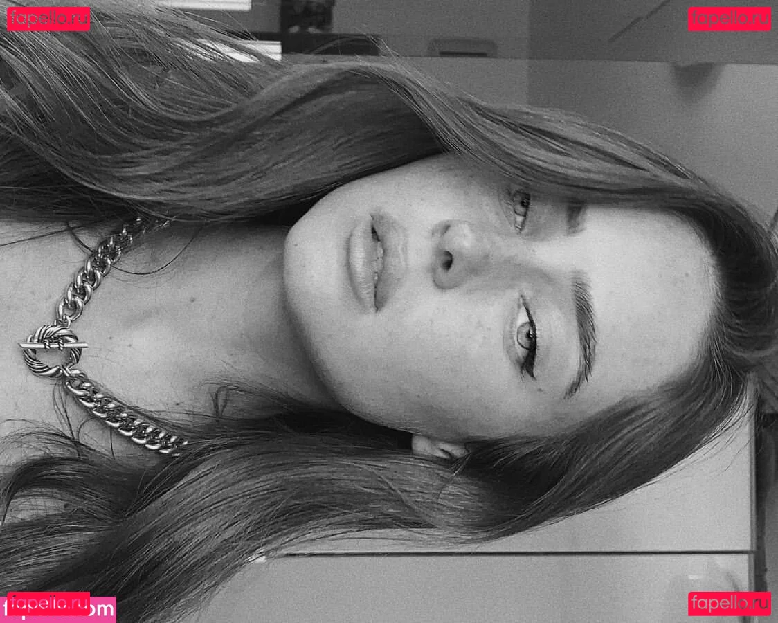 Effy Palarya Onlyfans Photo Gallery 