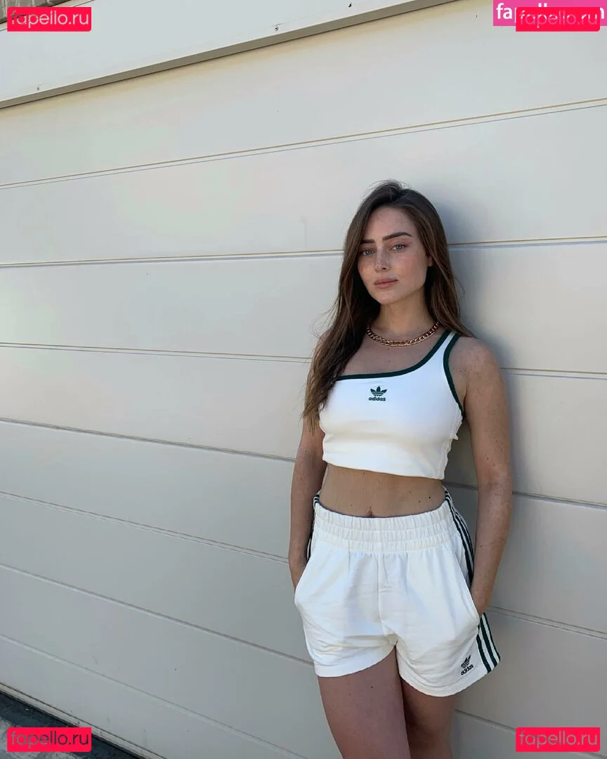 Effy Palarya Onlyfans Photo Gallery 