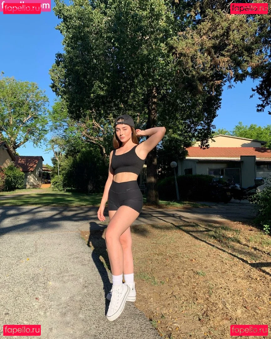 Effy Palarya Onlyfans Photo Gallery 