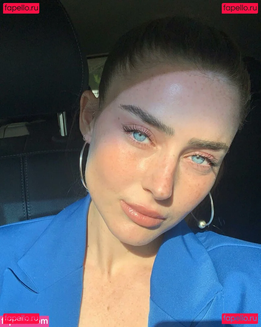 Effy Palarya Onlyfans Photo Gallery 