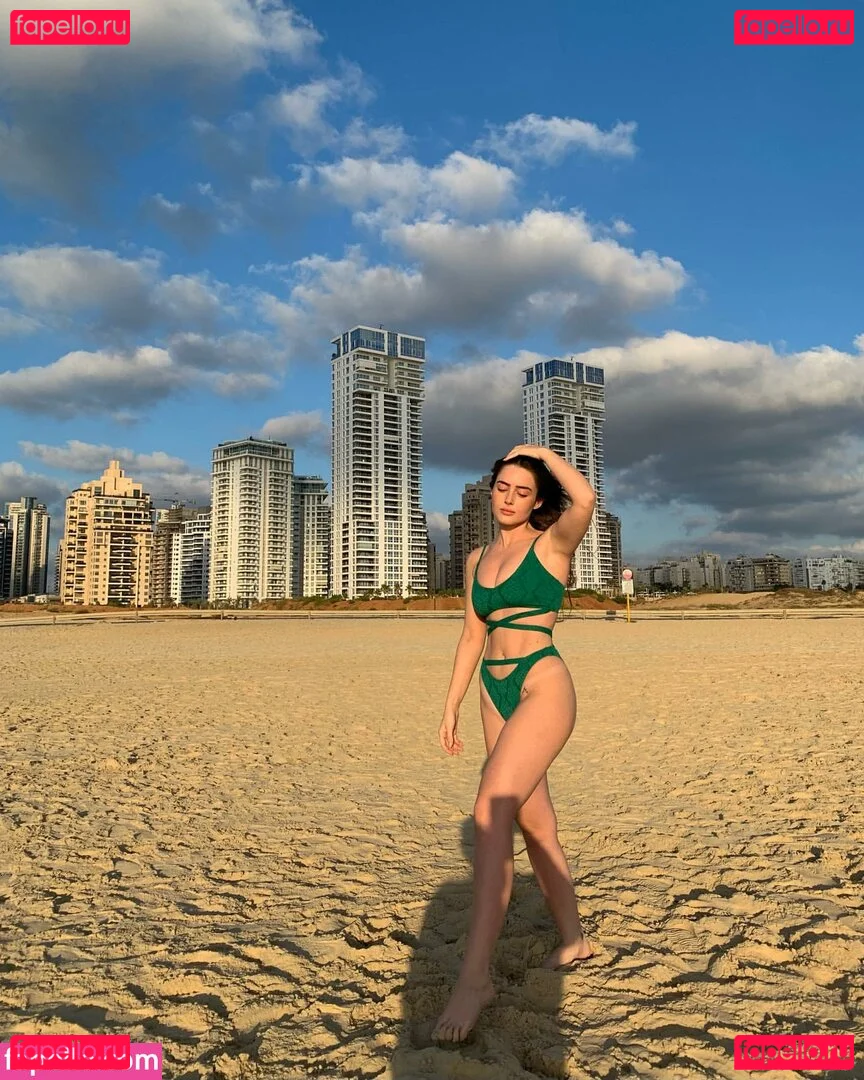 Effy Palarya Onlyfans Photo Gallery 