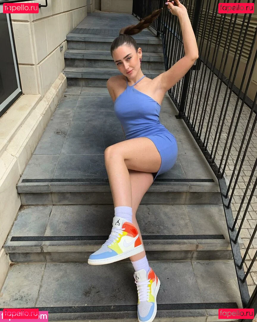 Effy Palarya Onlyfans Photo Gallery 