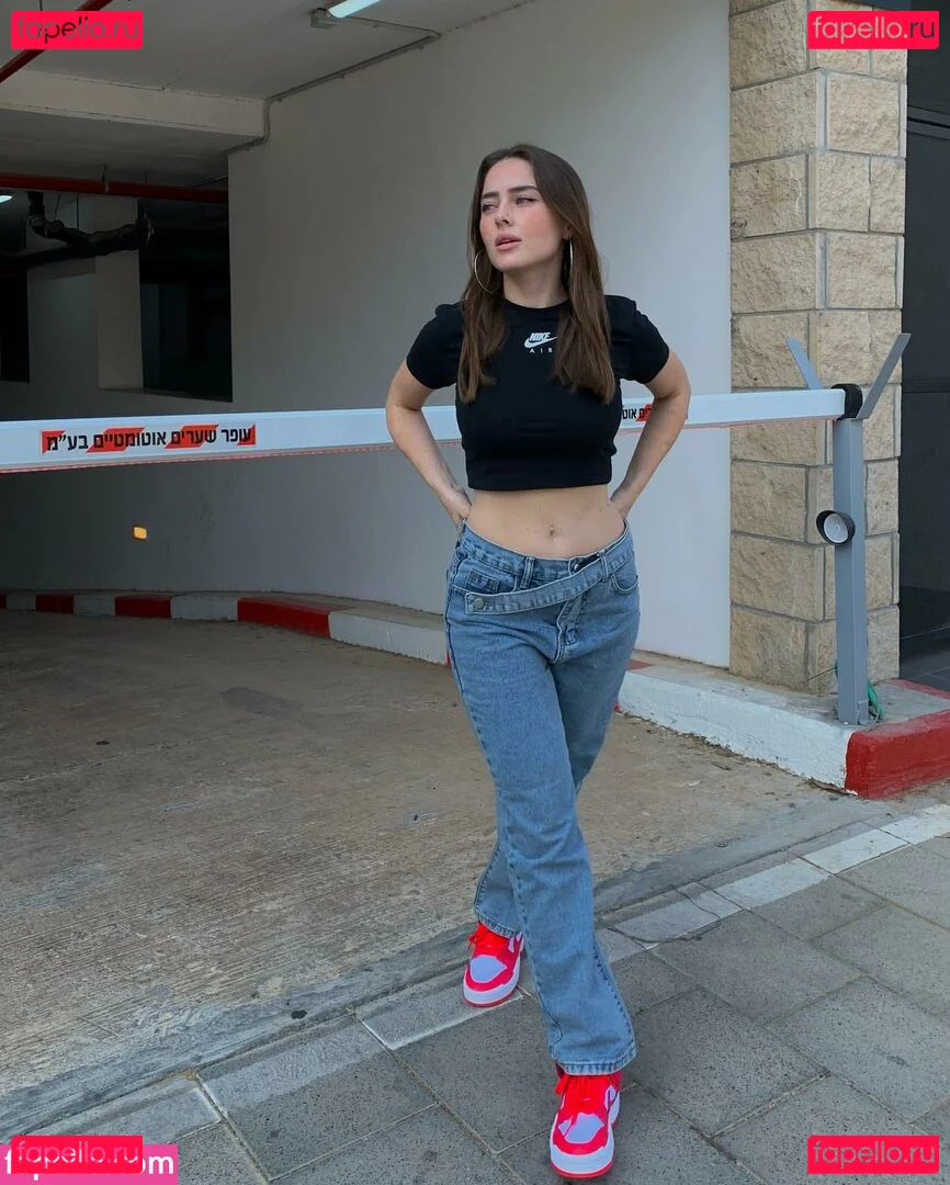 Effy Palarya Onlyfans Photo Gallery 