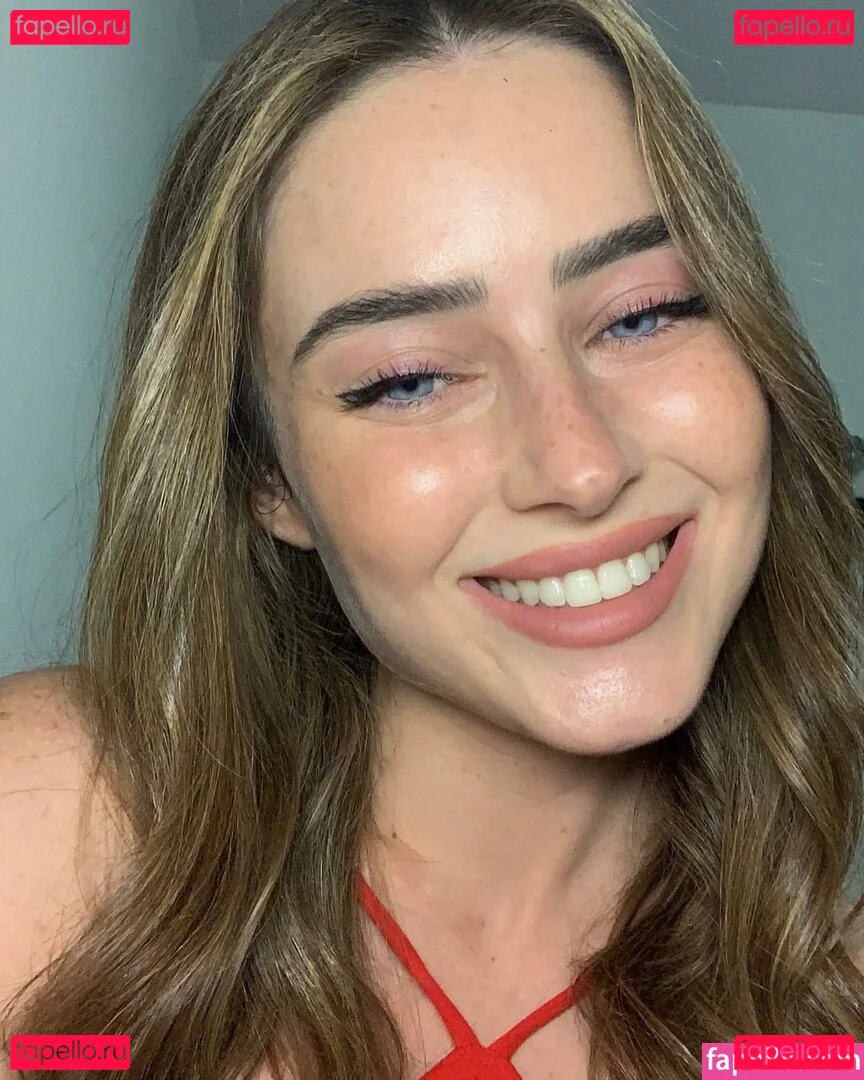 Effy Palarya Onlyfans Photo Gallery 