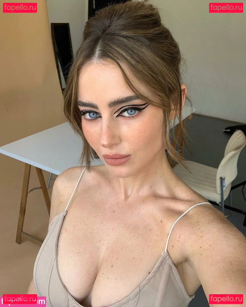 Effy Palarya Onlyfans Photo Gallery 