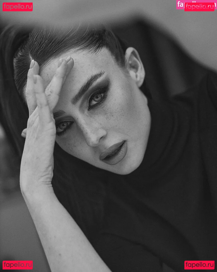 Effy Palarya Onlyfans Photo Gallery 