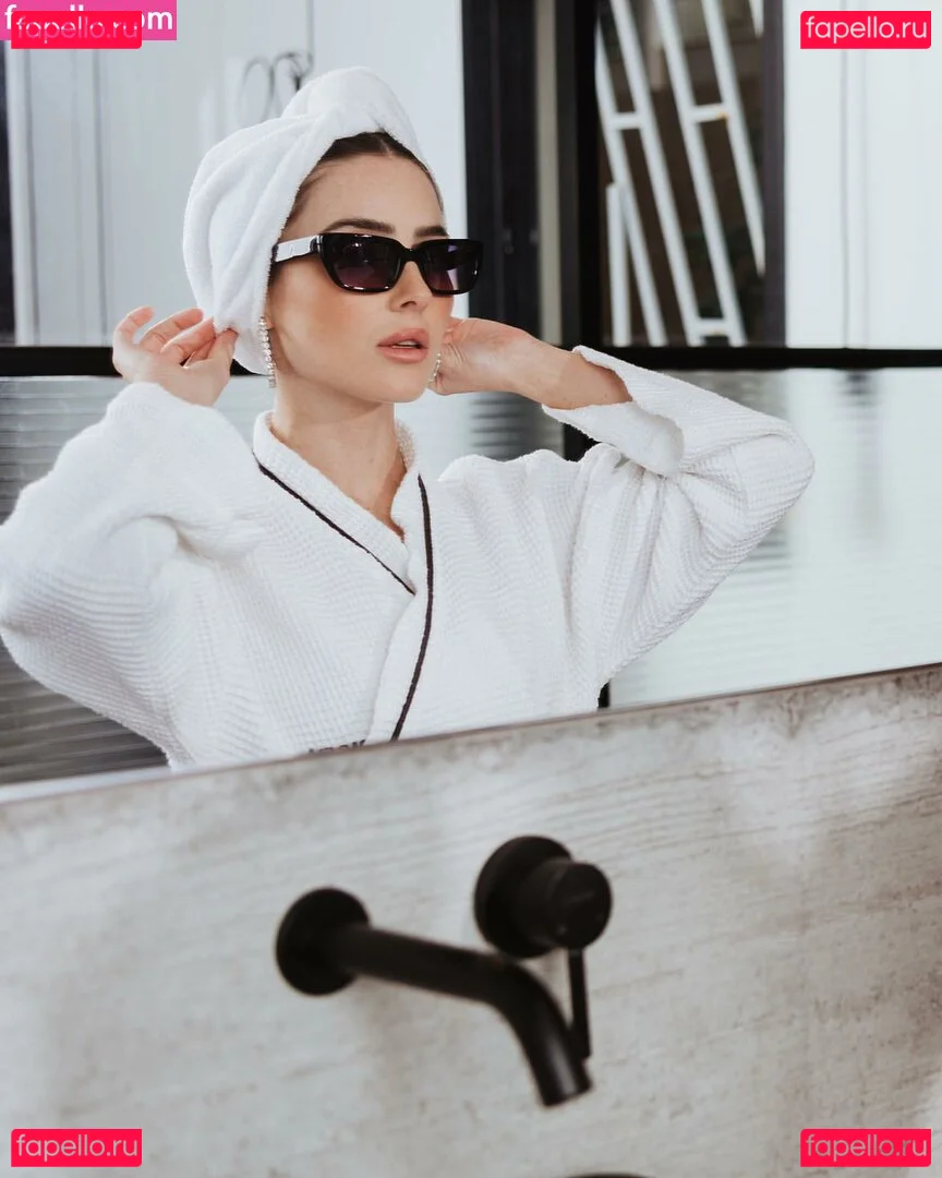 Effy Palarya Onlyfans Photo Gallery 