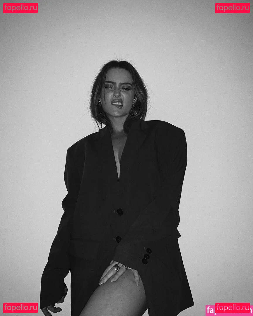 Effy Palarya Onlyfans Photo Gallery 