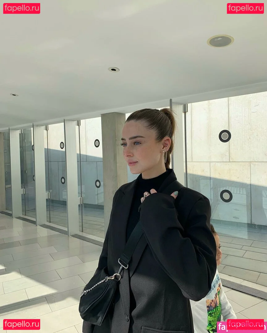 Effy Palarya Onlyfans Photo Gallery 