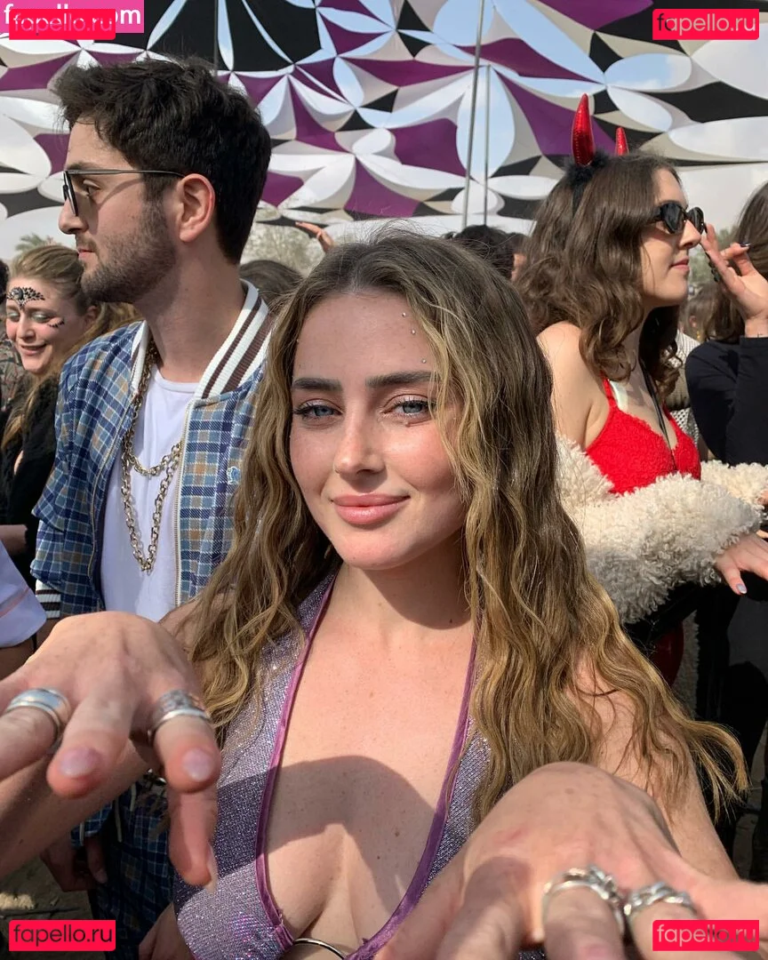 Effy Palarya Onlyfans Photo Gallery 