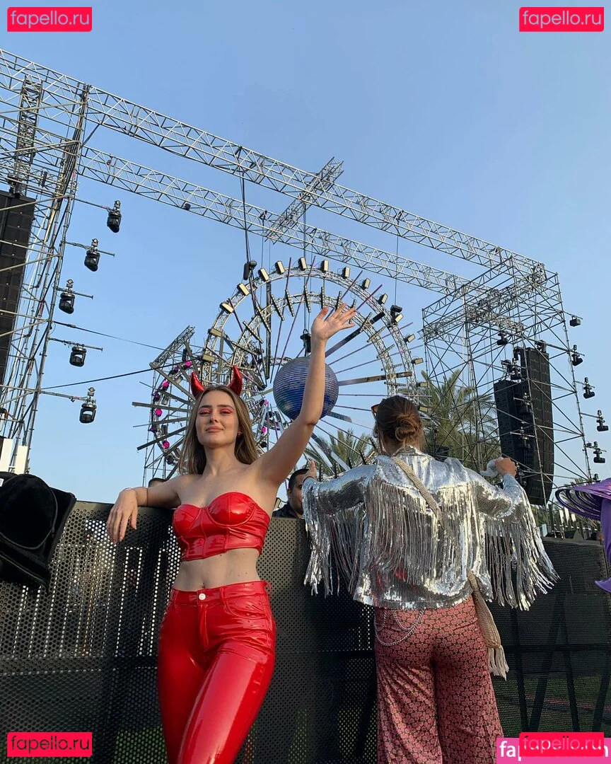 Effy Palarya Onlyfans Photo Gallery 