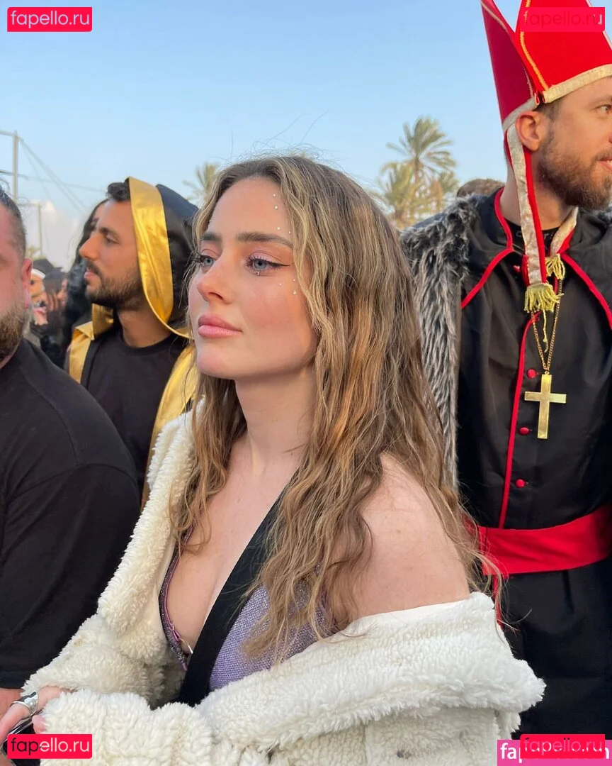 Effy Palarya Onlyfans Photo Gallery 