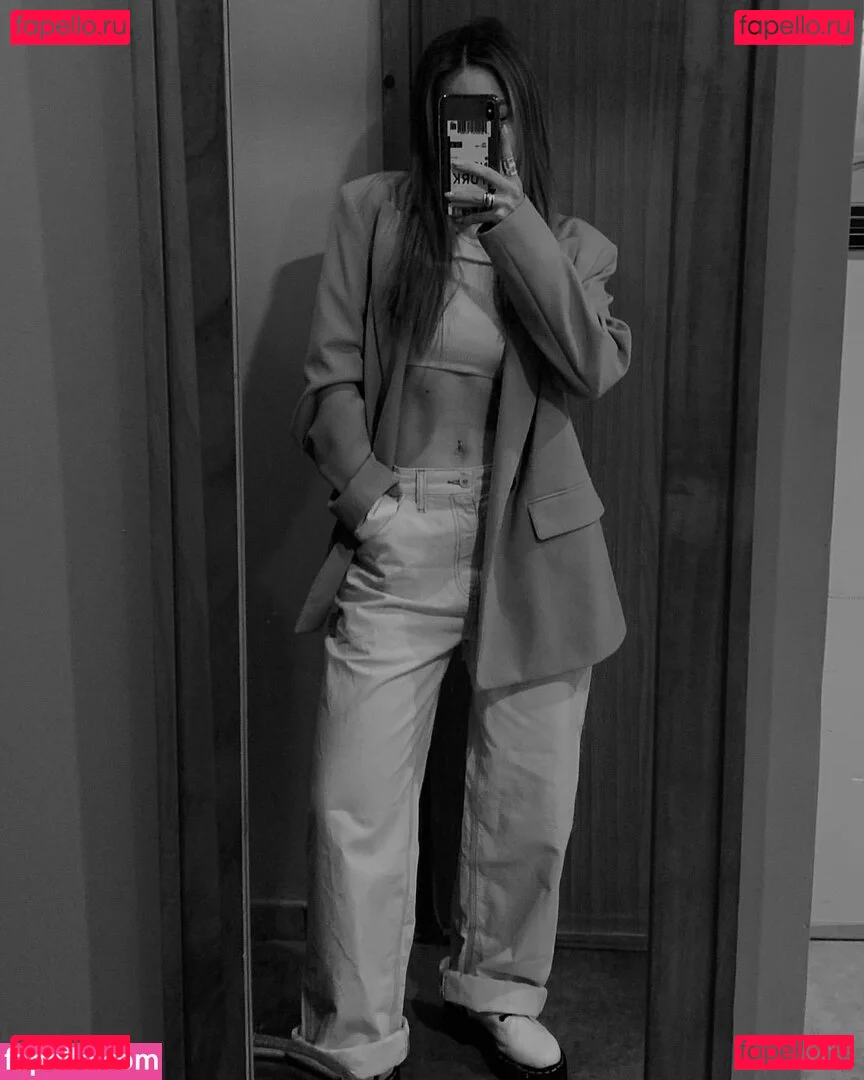 Effy Palarya Onlyfans Photo Gallery 