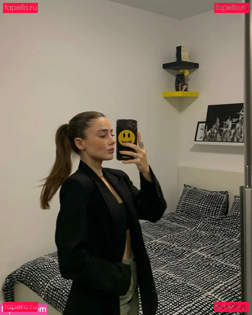 Effy Palarya Onlyfans Photo Gallery 