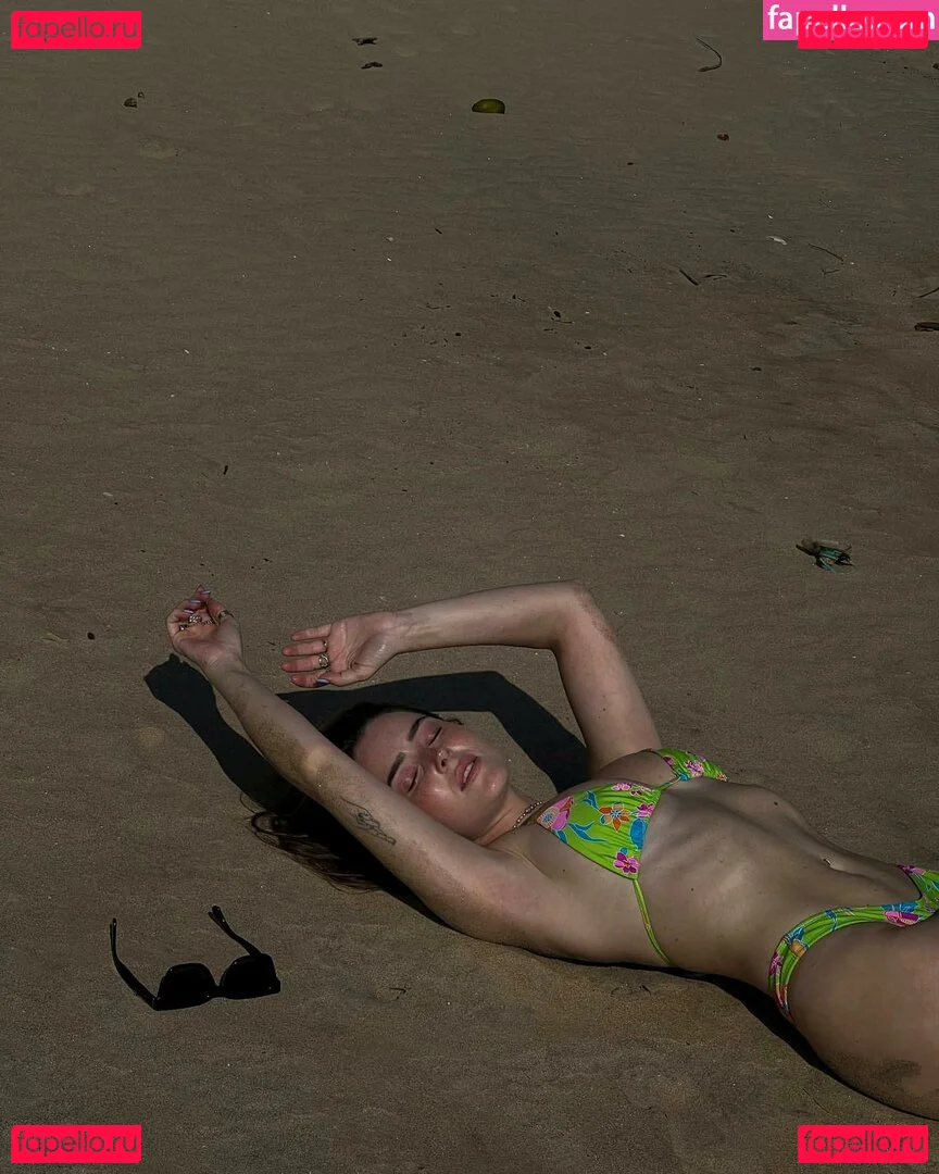 Effy Palarya Onlyfans Photo Gallery 