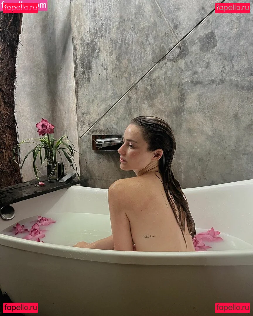 Effy Palarya Onlyfans Photo Gallery 